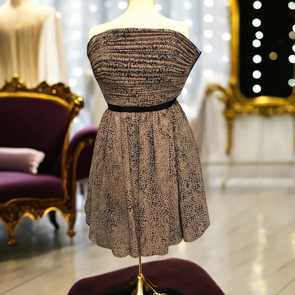 Guess Los Angeles Victoria Leopard-Print Strapless Mini Dress - Picture 1 of 12